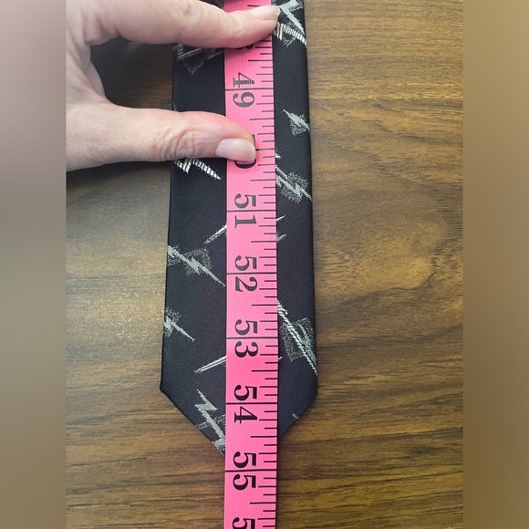 Vintage Nino Foriero Tie with Lightening Bolt Pattern - Picture 4 of 8